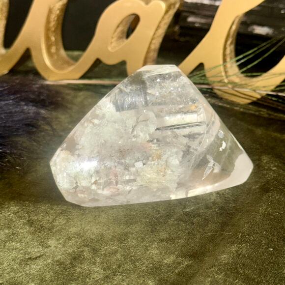 Premier Brazilian Clear Quartz Showcase Piece – 368 g, 4.5″ × 3″ - Picture 2 of 7